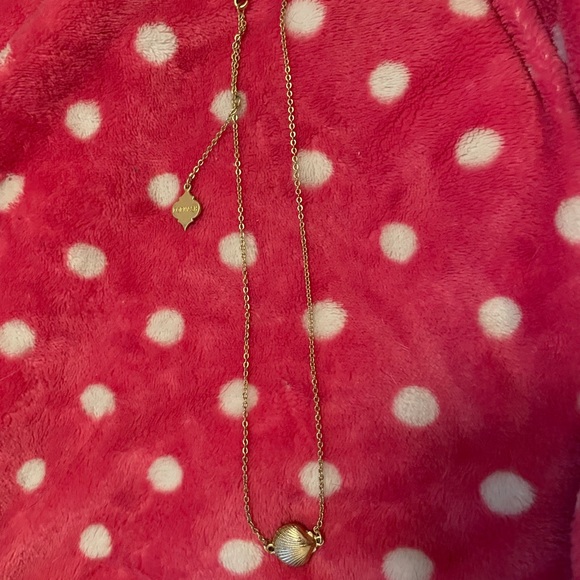 Gold Fornash/Lilly Pulitzer shell necklace